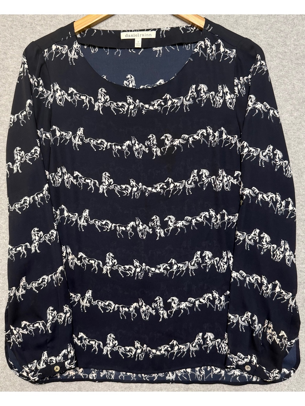 Daniel Rainn Womenโs Medium Navy Horse Print Equestrian Long Sleeve Blouse